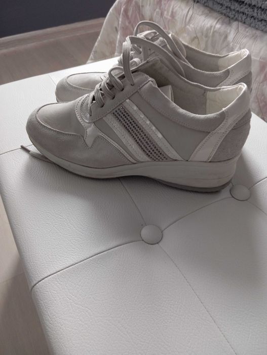 Нови обувки, естествена кожа номер 39