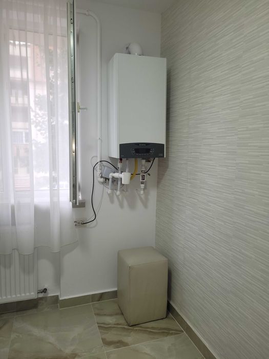 Inchirez apartament 2 camere str.Petru Rareș  etaj1  pe mijloc