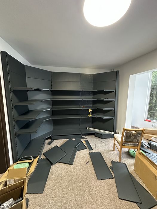 Vand rafturi modulare pentru magazin