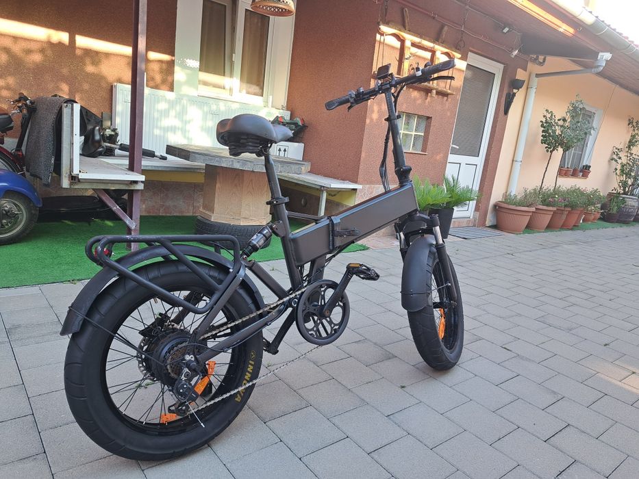 bicicleta asistata electric ci acceleratie