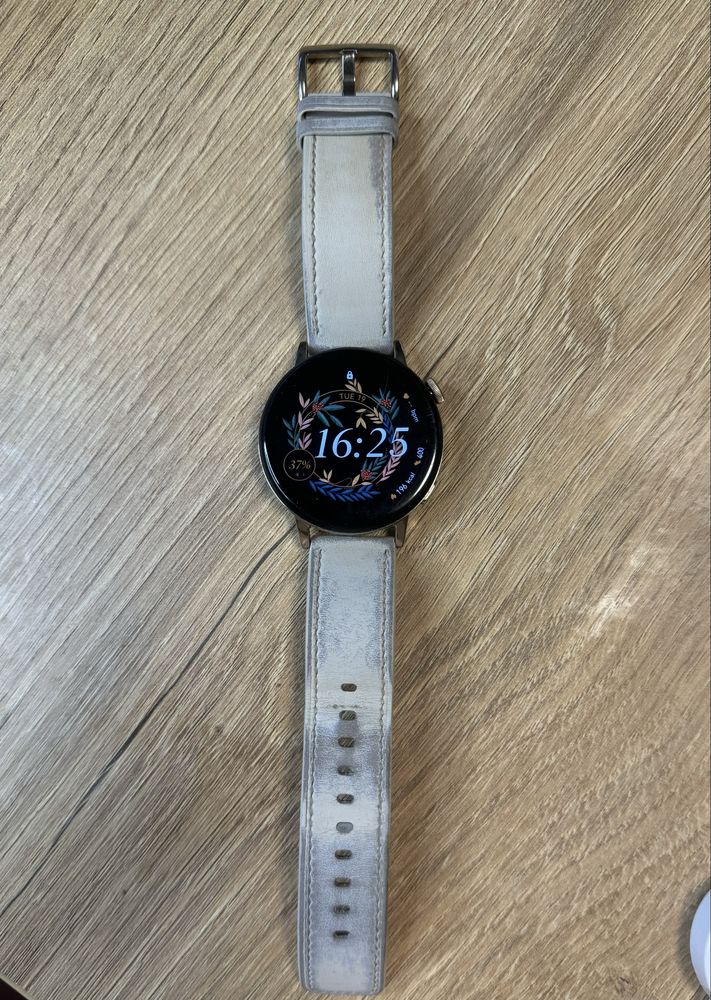 Продава часовник GT 3 42 mm Leather