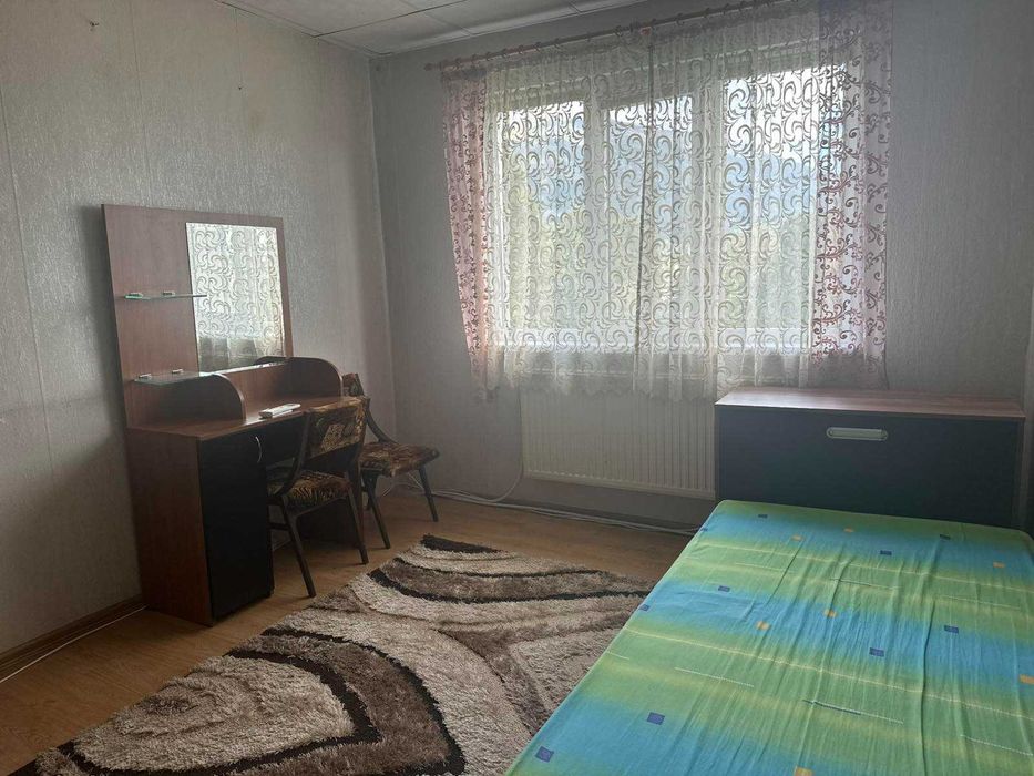 Отдава се под наем: Обзаведен апартамент  64 кв.м, ет.4, гр. Карлово