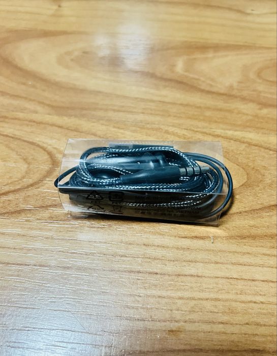 Слушалки Samsung AKG
