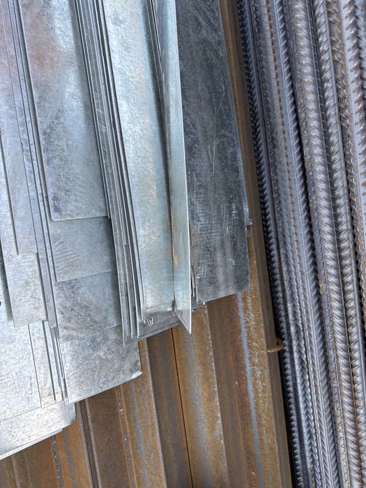 Паласа лист Уголник