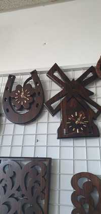 Часовници от дърво ръчна изработка