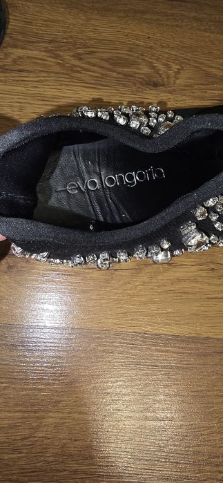 Дамски сникърси , естествена кожа с камъни / звезди