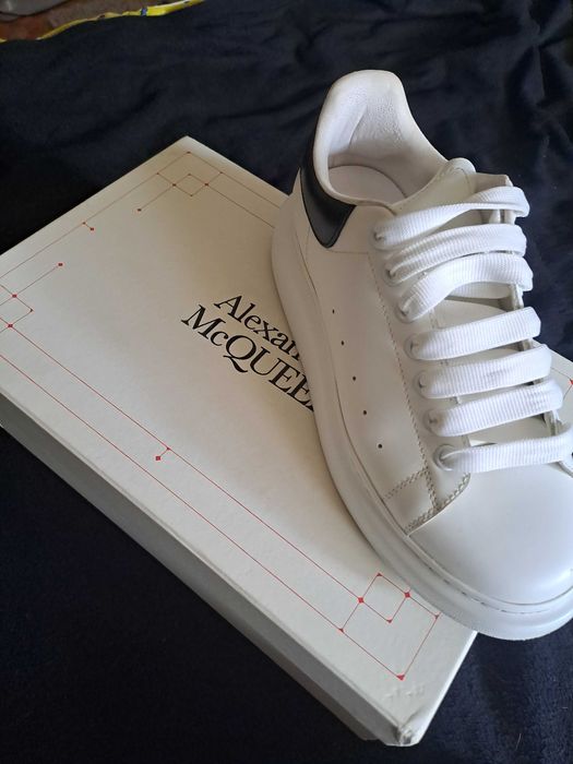 Vand adidasi Alexander McQueen originali