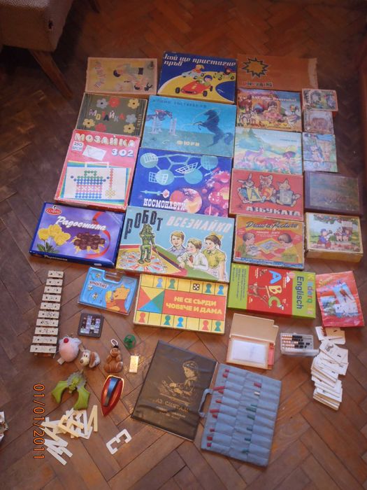 Настолни игри, игри с печати, кубчета с картинки, игри – ретро.