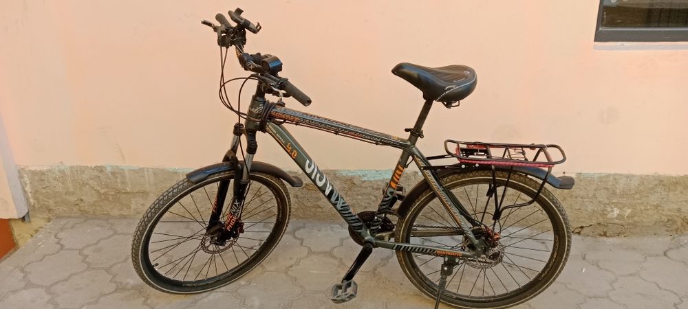 Продам велосипед в отличном состоянии фирменный без вложений сел и пое