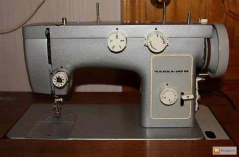 Швейная машина бытовая класса 142М