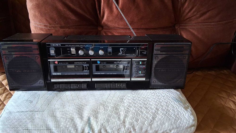 Radiocasetofon stereo dublu caseta Crown