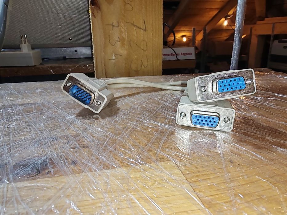 Splitter VGA 2 porturi 20 cm, diverse modele