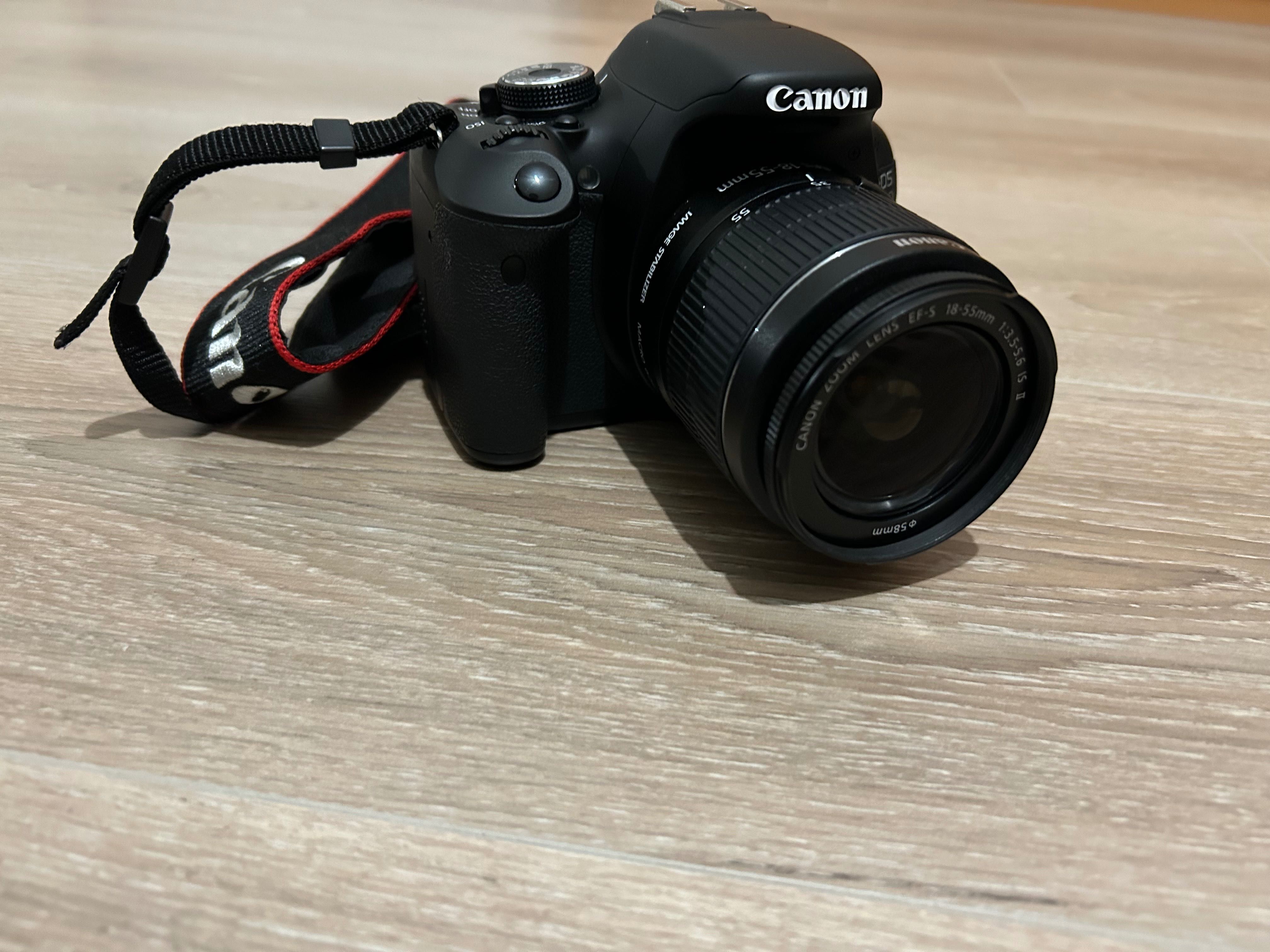 Aparat foto DSLR Canon 600D