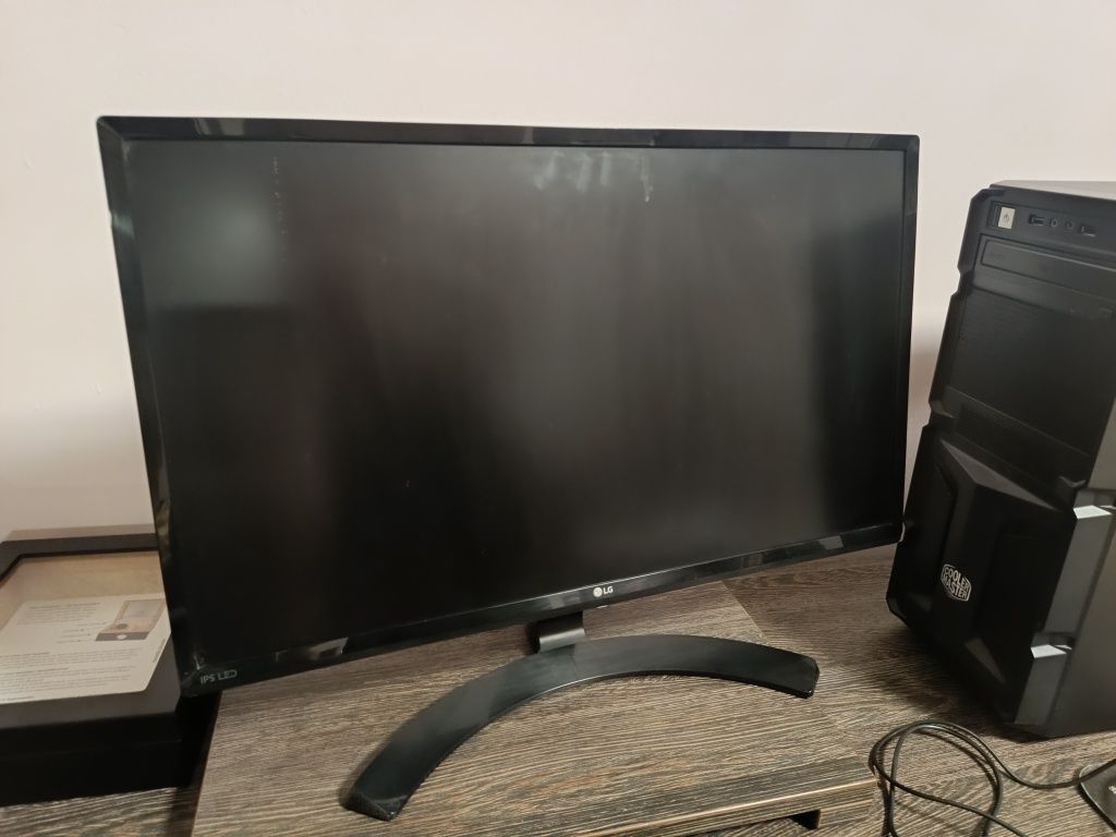 Монитор LG IPS LED 24 инча