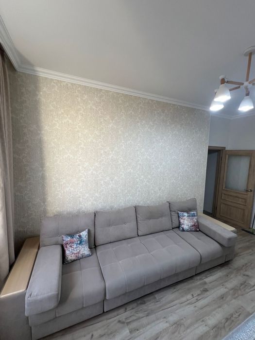 Продаётся  диван