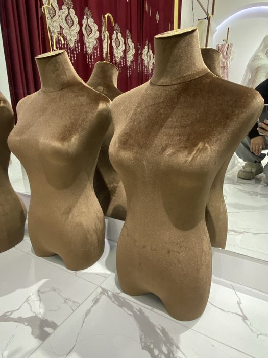 Маникен вешалкамен