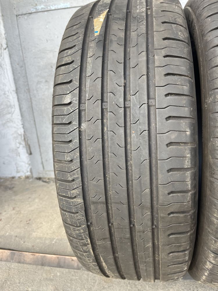 2 бр. летни гуми 215/55/17 Continental DOT 4920/4817 5,5 mm