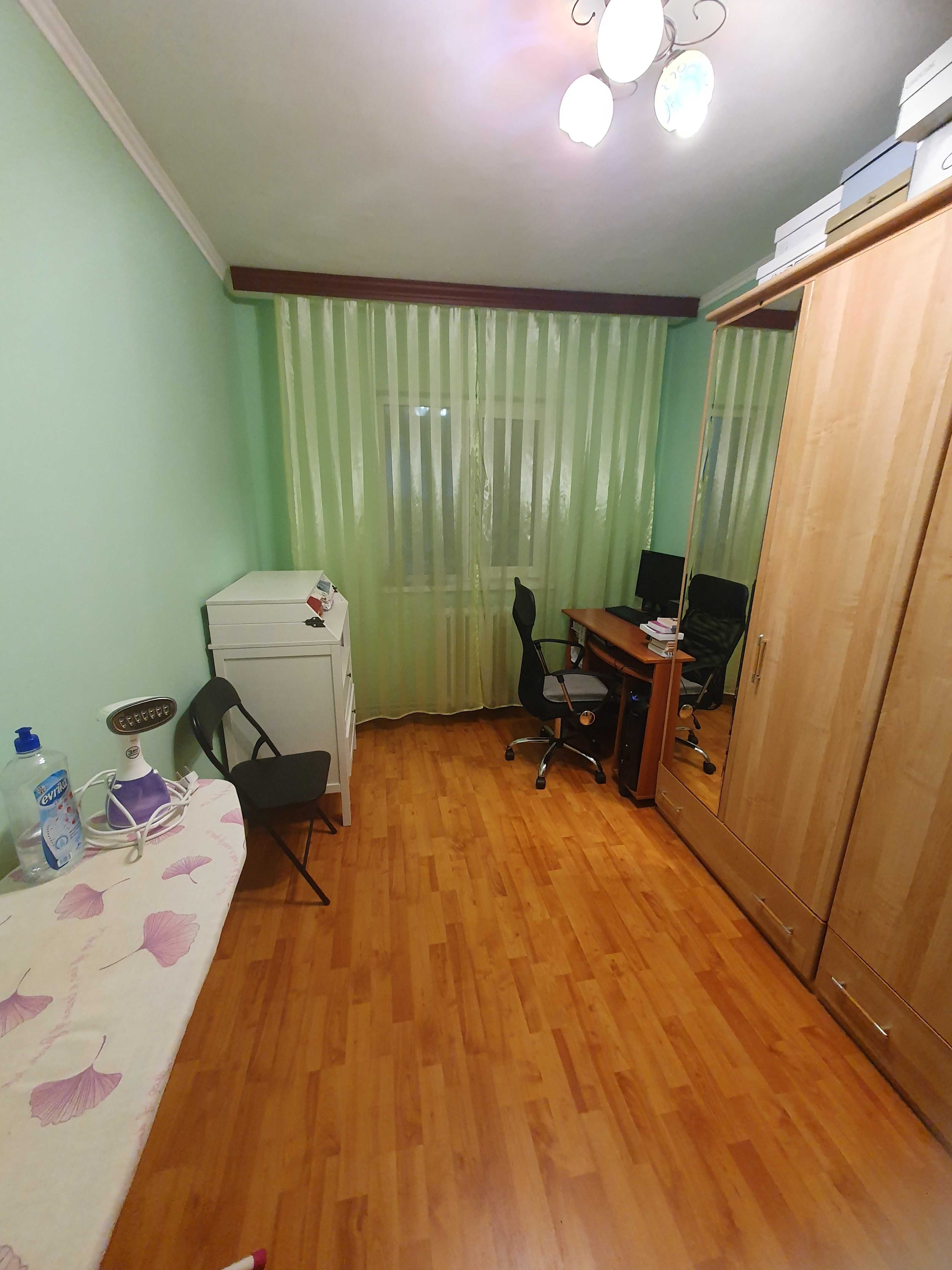 Apartament 4 camere zona Dâmboviţa