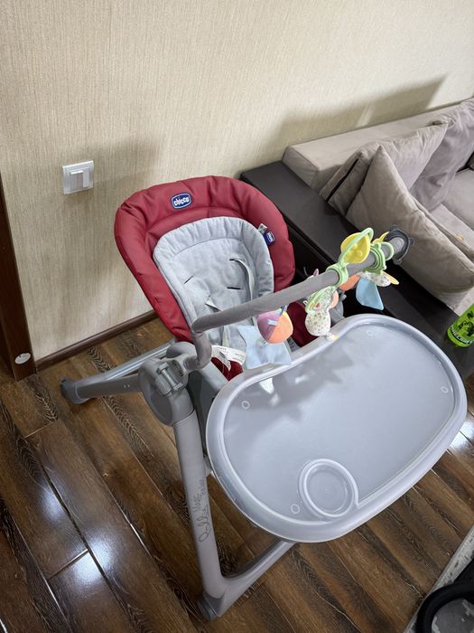 Детский стульчик Chicco для кормления