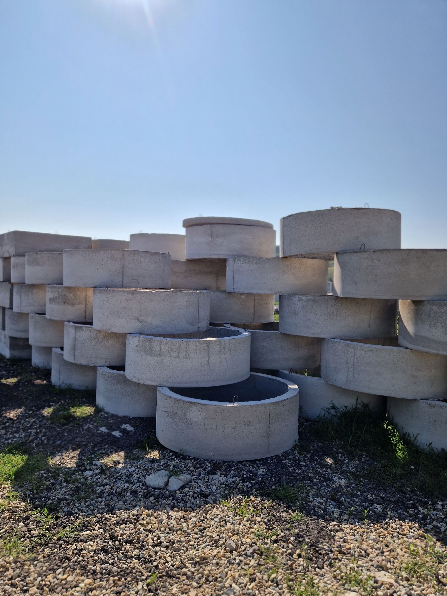 Tuburi din beton / oale de fântână/ bazine tuburi adâncire