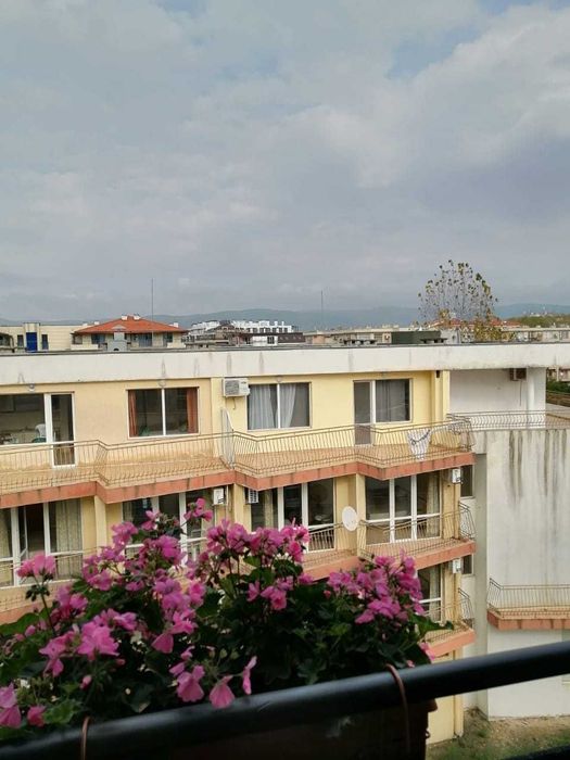 Продава се Едностаен апартамент в Несебър - 8230 кв.м за 6 €/кв.м - Снимка #8