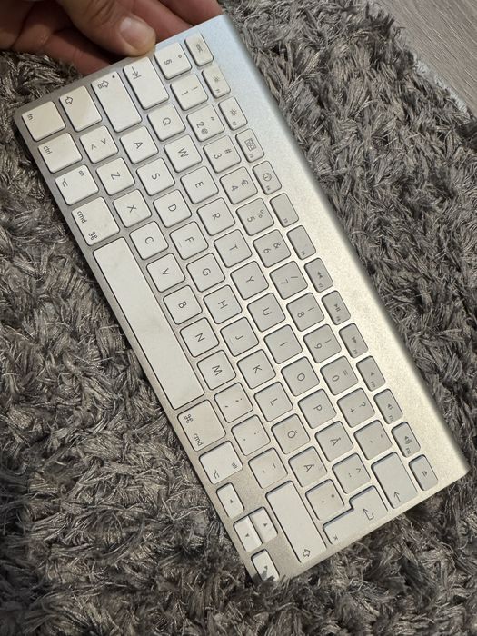 Tastatura apple bluetooth