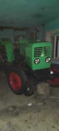 Vând tractor deutz 6006