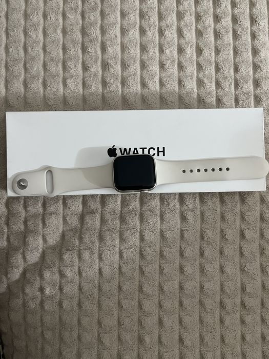 Apple Watch SE GPS Gen.2 2024 S/M 40 мм бежевый