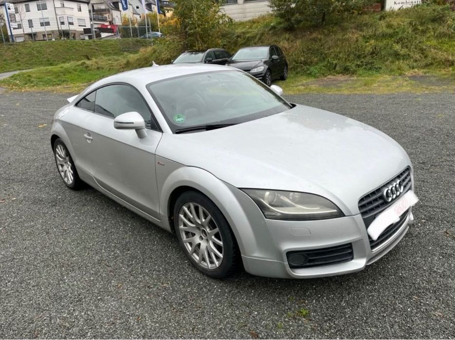 Audi TT S-Line Ofer spre vânzare un Audi TT coupe elegant și dinamic