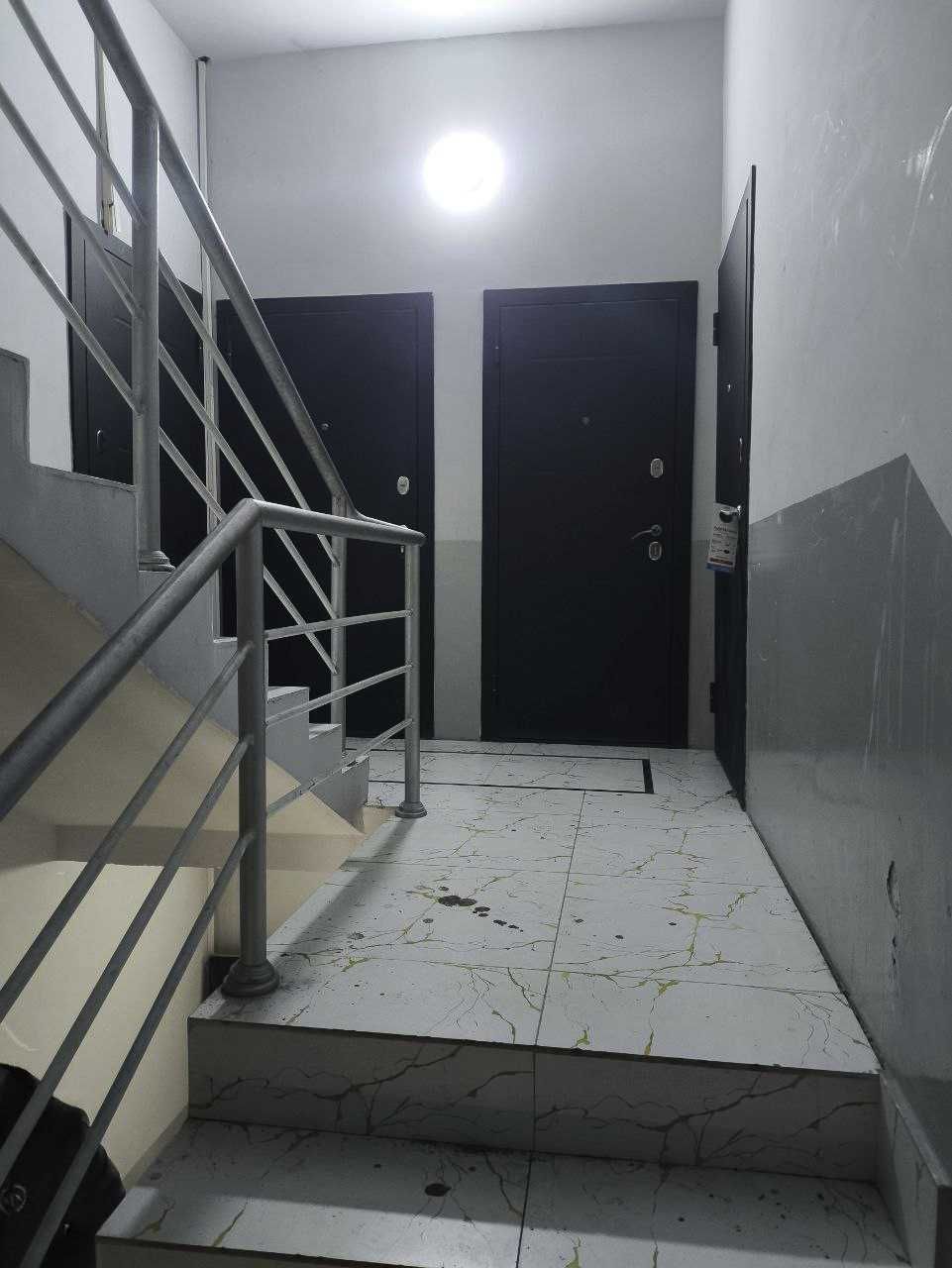 Ko`p qavatli uydagi xonadon