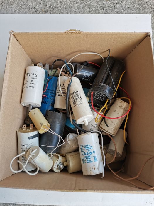 Contactori și relee de diferite modele