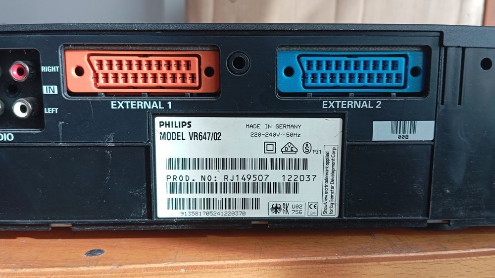 Aparat video VHS (videocasetofon), Philips VR647/02