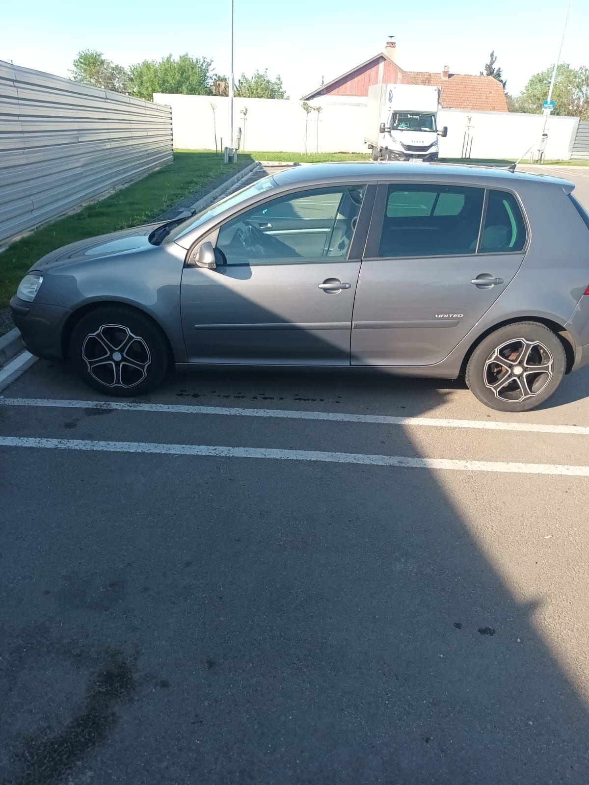 Vând VW Golf 5 1.9 TDI