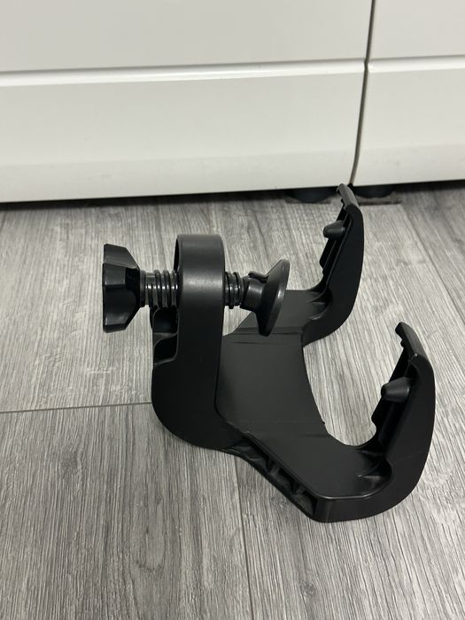 Set volan Scorpion, pedale Marvo + sistem de prindere de birou