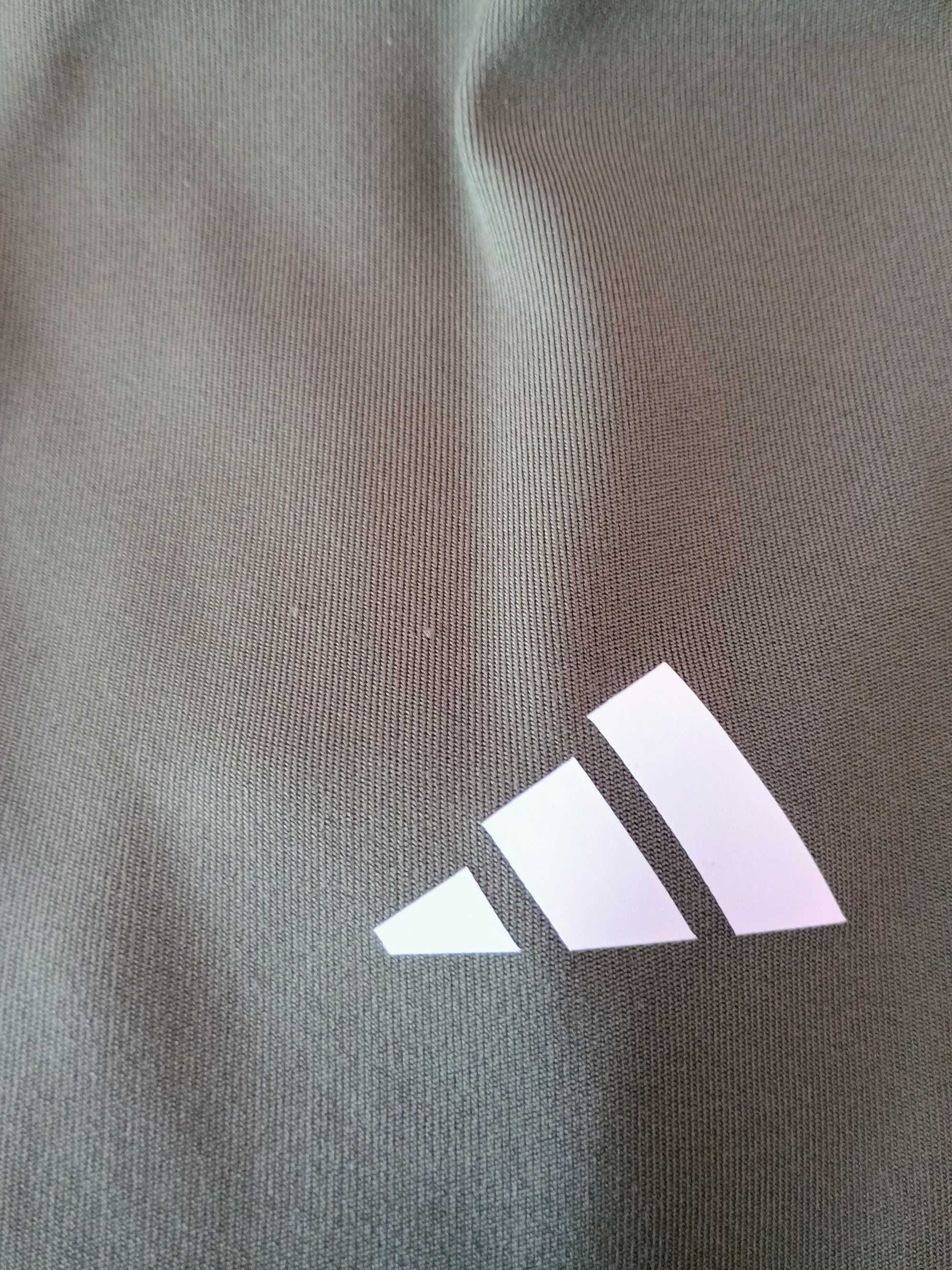 Тъмнозелен суитчър ADIDAS