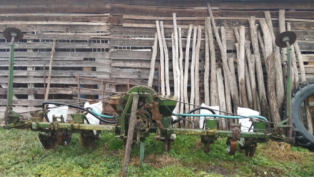 Semanatoare porumb pe 6 randuri