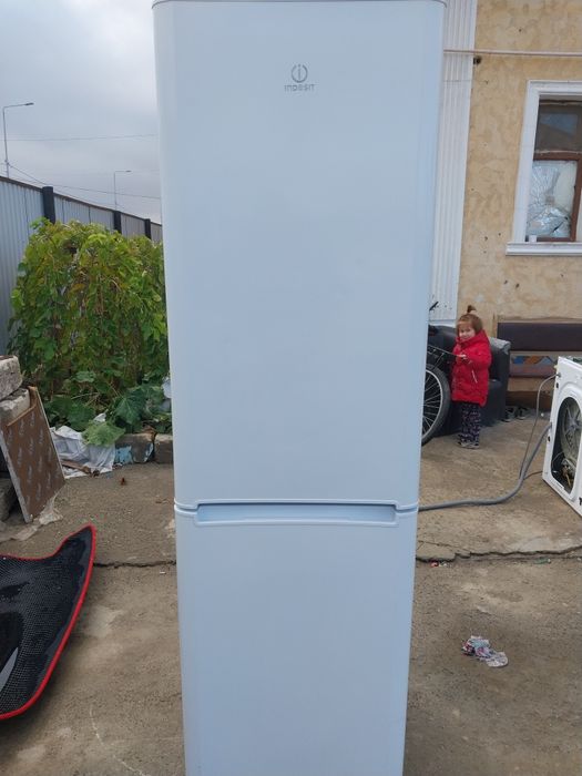 Продаётся холодильник