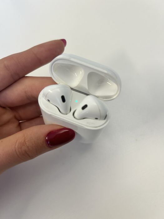 Airpod Drept (gen. 2) + Charging Case + Husă