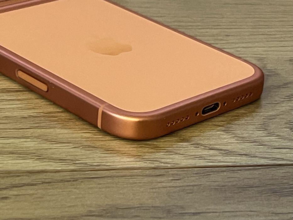 Бартер на 20 дни iPhone 17 pro 512gb orange