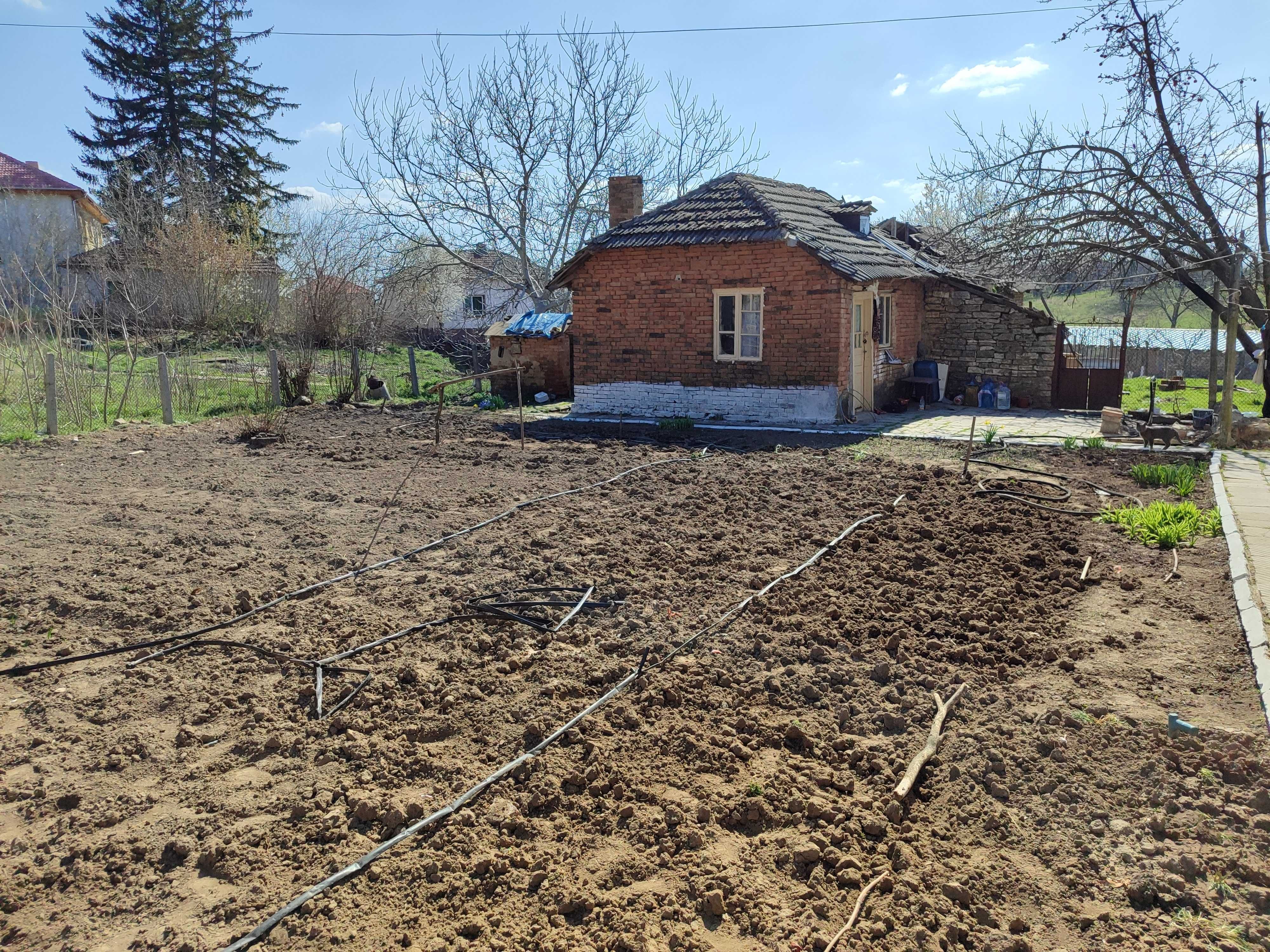 Къща за ремонт в Спасово