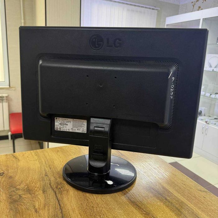 Монитор LG Flatron W2242S-BF / sk151029