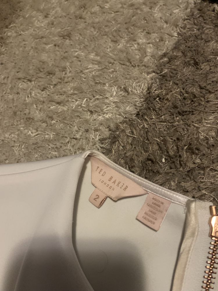 рокля Ted Baker