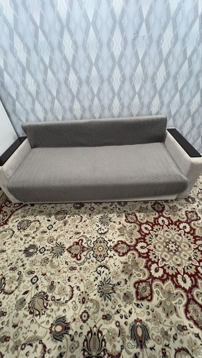 Срочно продам диван-кровать!