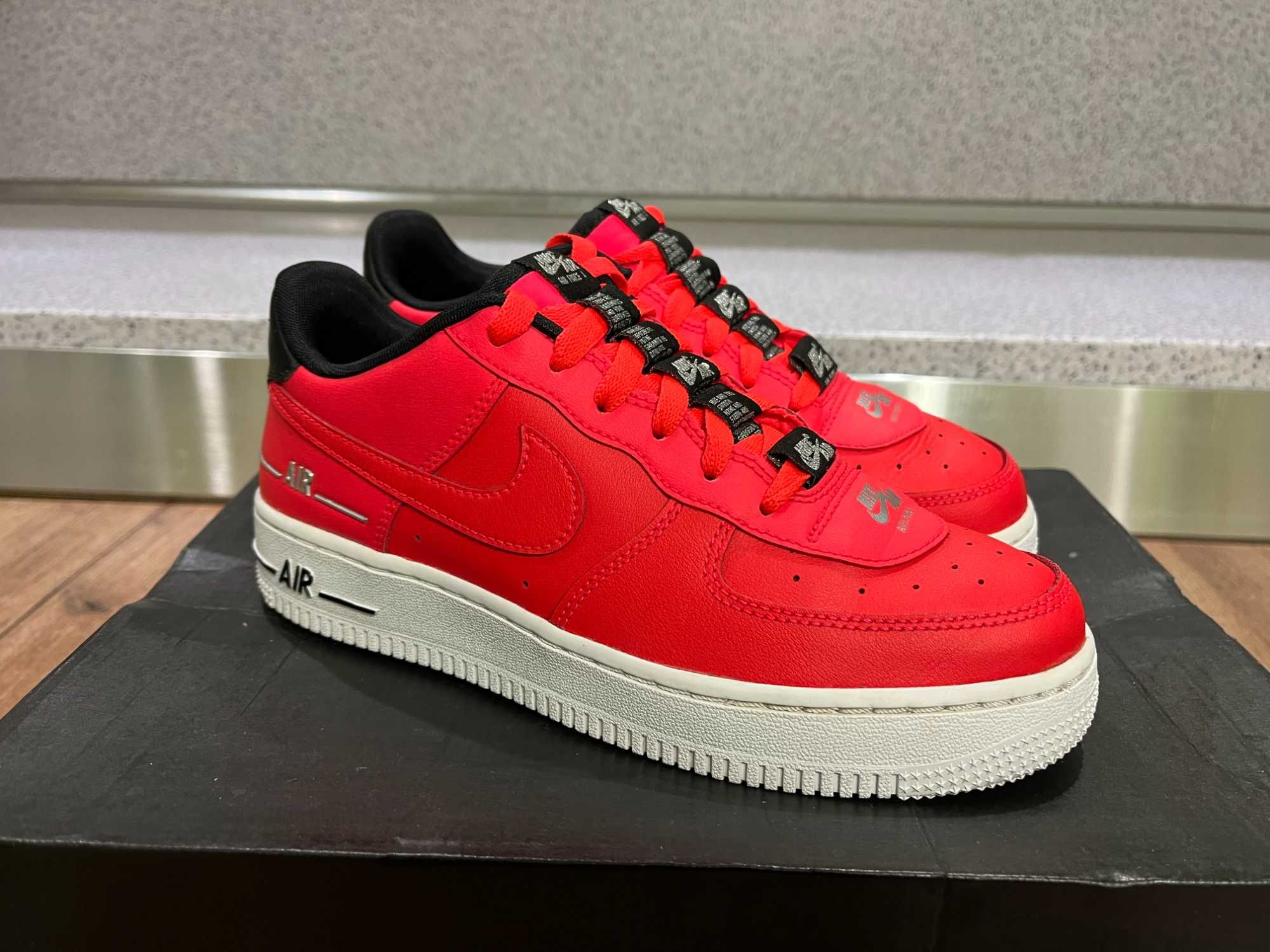 ОРИГИНАЛНИ *** Air Force 1 LV8 3 Double Air / "Laser Crimson "