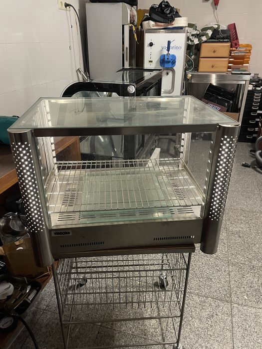 Vând vitrina calda , vitina rece si miwe gusto