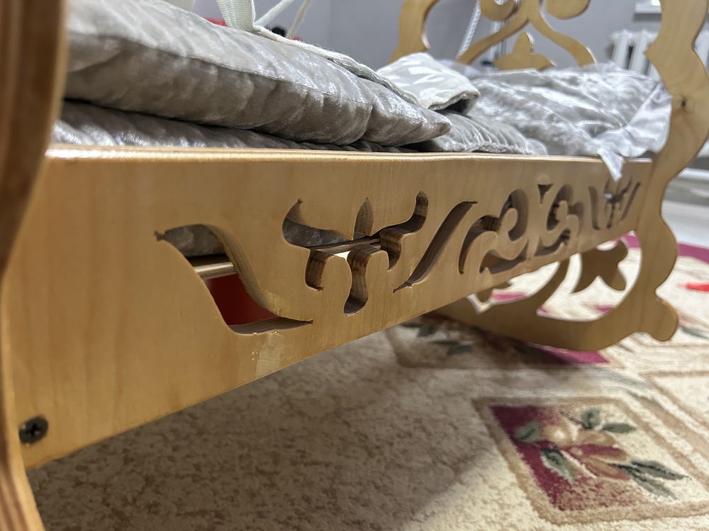 Казахская деревянная колыбель