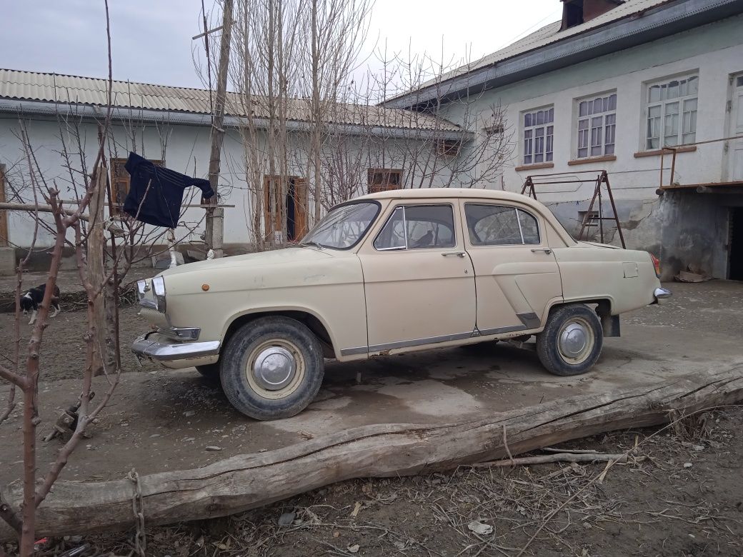 Gaz 21 volga sotiladi