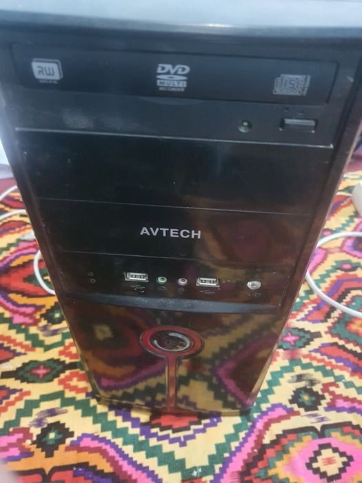 2 ta komp va 1 ta noutbuk sotiladi.