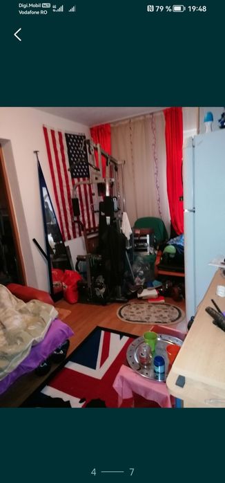 Vînd .apartament doua camere,Teatru