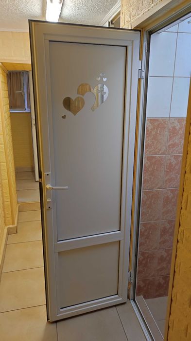 Дава се под наем Двустаен апартамент в Варна, Цветен квартал - 50 кв.м за 306 € - Снимка #10